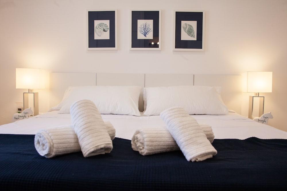 New Opening Villa Oasis Terramar Sitges Luaran gambar